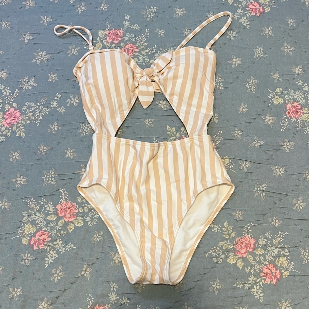 one piece bathing suit